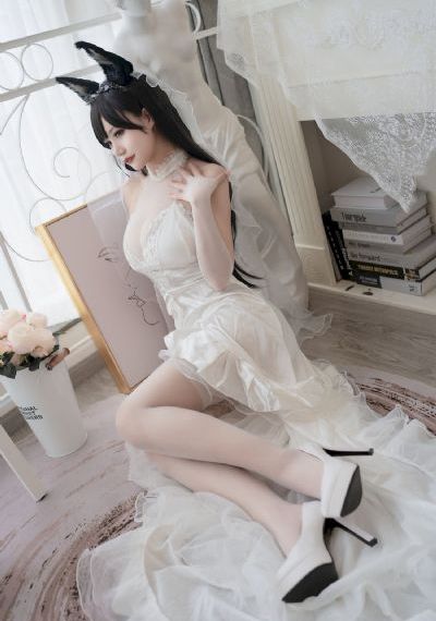 美女光不溜溜的样子无遮挡_BD英语在线播放观看