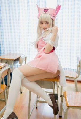 美女老师的诱惑_720神马在线观看