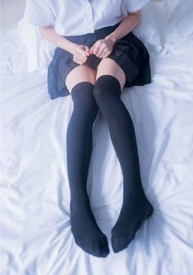 老师把裙子脱了让我看_DVD电影全集观看