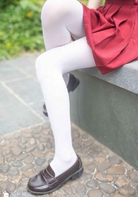 娇妻被朋友征服在胯下_免费在线观看