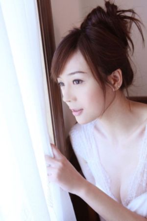 揉着我的奶从后面进去公交车_国产剧电影完整版