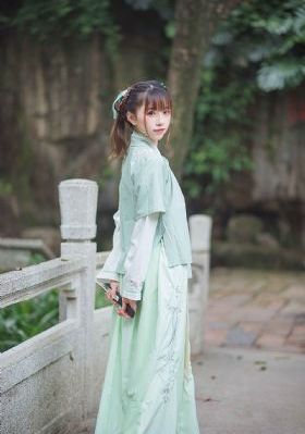 肌肉壮汉被调教成浪贱0_免费手机在线看片