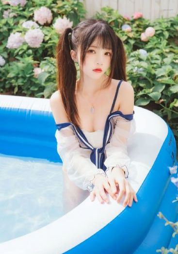 把自己玩到喷泉的网站叫什么_BD电影完整版