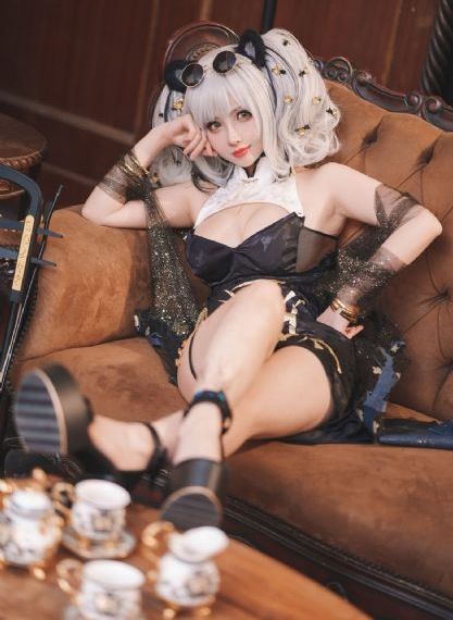 美女脱裤子露出肌肌让男生摸_免费观看