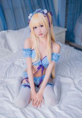 粉逼美女网站视频_十万网红美女美酱
