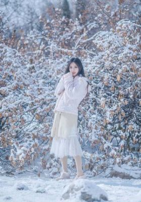 被绑着憋尿疯狂摩擦到高潮_高清全集免费播放